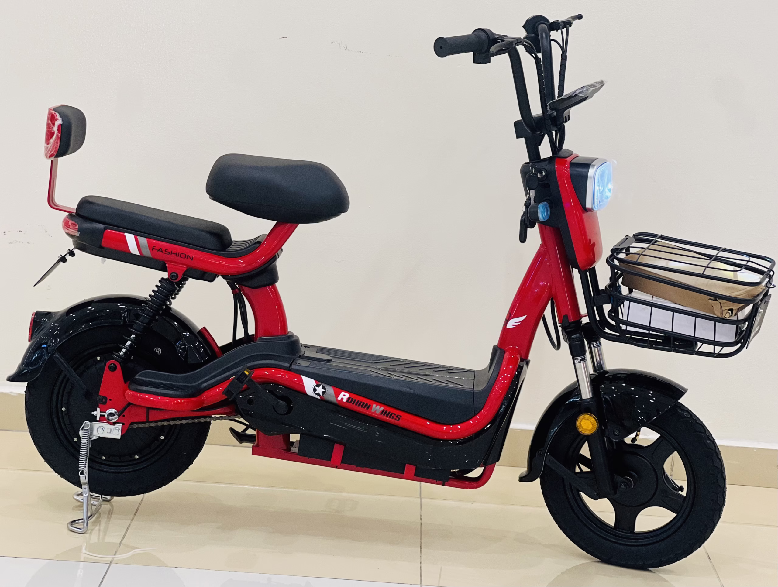 Rohan Wings KLL4 Electric Scooter | 350W Motor | 48V20Ah | 42km/h | UAE